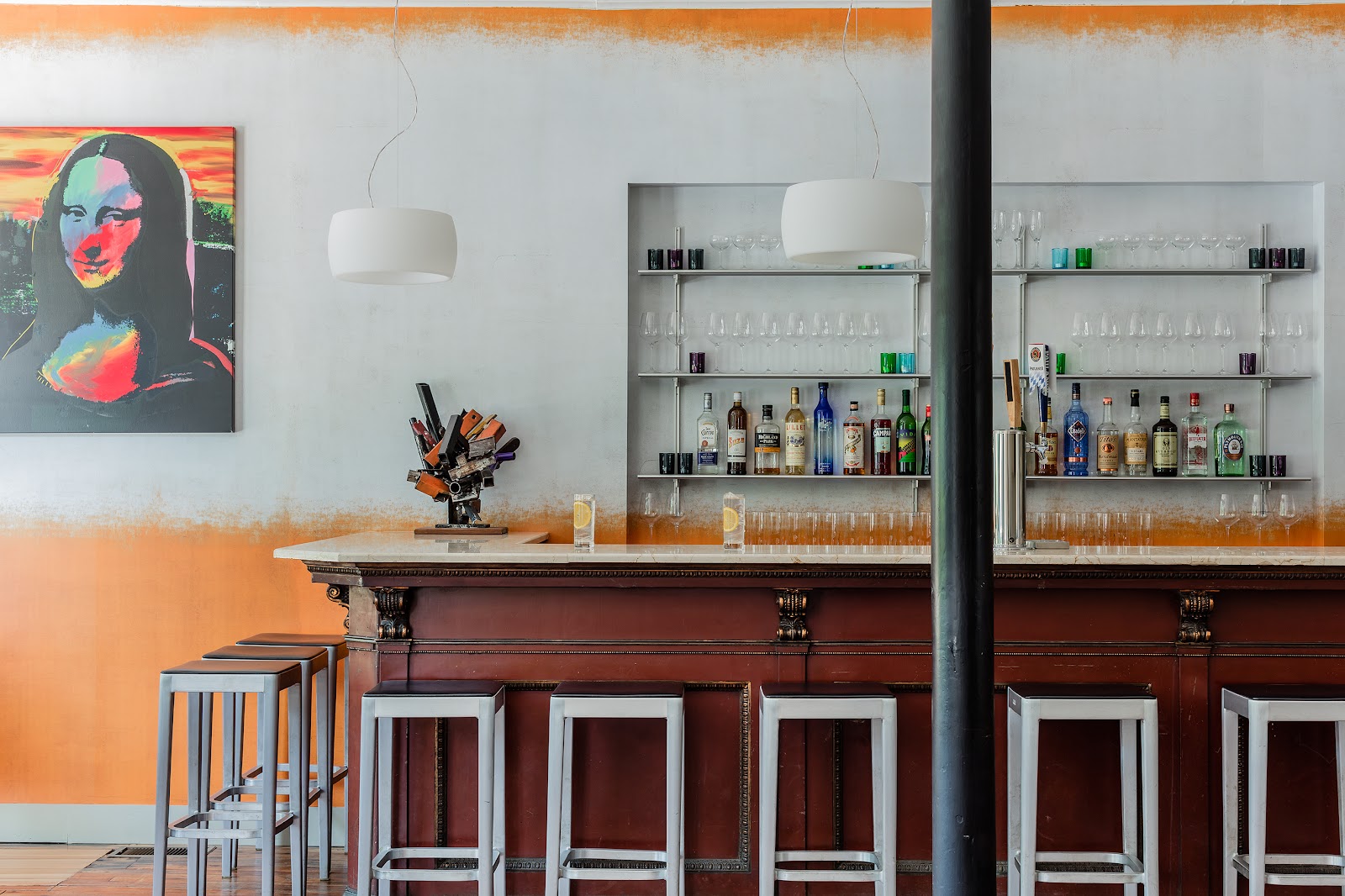 204 Main Bar & Bistro